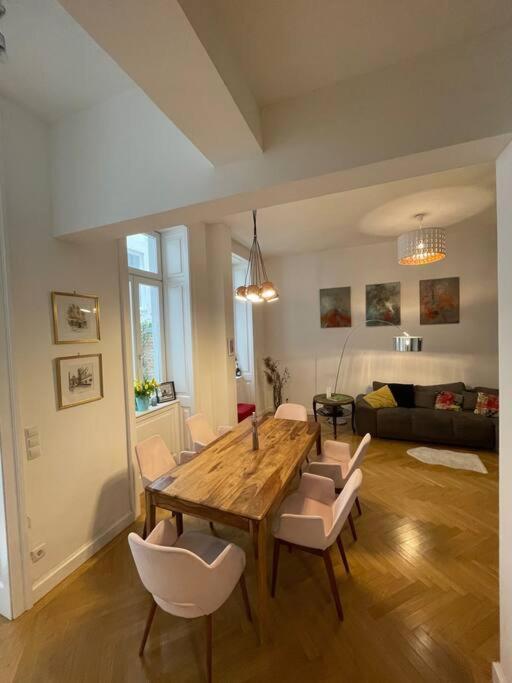 Townhouse Sternwarte Apartment Wina Bagian luar foto